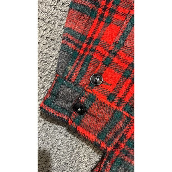 Johnson Woolen Mills Double Cape Jac Shirt Vintage Wool Red Green Plaid Mens XL - Picture 7 of 15